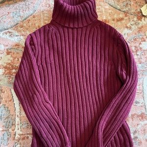 Turtle neck red